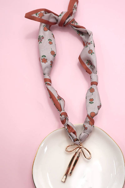 JOSSLYN by wall to wall - HANDMADE SCARF CHARM NECKLACE | 80N91790: B