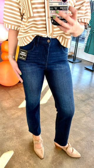 Veyra Mid-Rise Straight Jeans by Risen