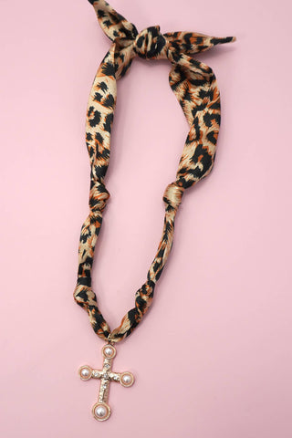 JOSSLYN by wall to wall - HANDMADE SCARF CHARM NECKLACE | 80N91790: B