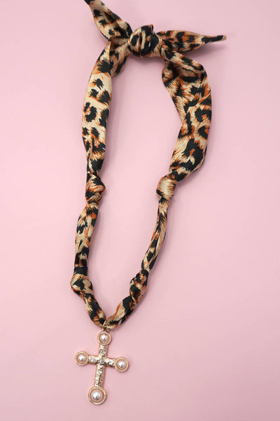 JOSSLYN by wall to wall - HANDMADE SCARF CHARM NECKLACE | 80N91790: B