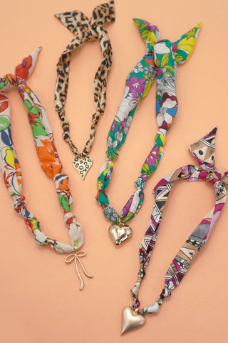 JOSSLYN by wall to wall - HANDMADE SCARF CHARM NECKLACE | 80N91790: D