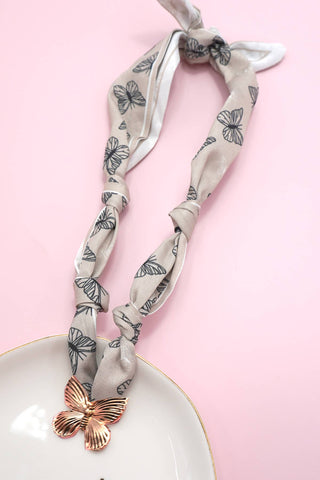 JOSSLYN by wall to wall - HANDMADE SCARF CHARM NECKLACE | 80N91790: D