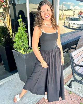 Marilyn MIdi Dress in Black