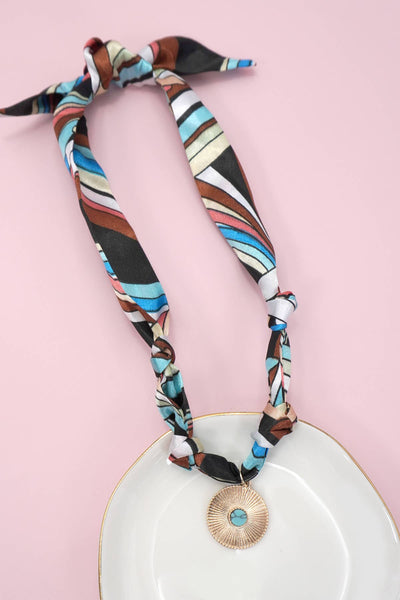 JOSSLYN by wall to wall - HANDMADE SCARF CHARM NECKLACE | 80N91790: B