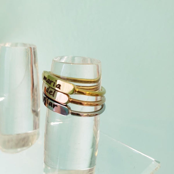 Stackable ring with bar